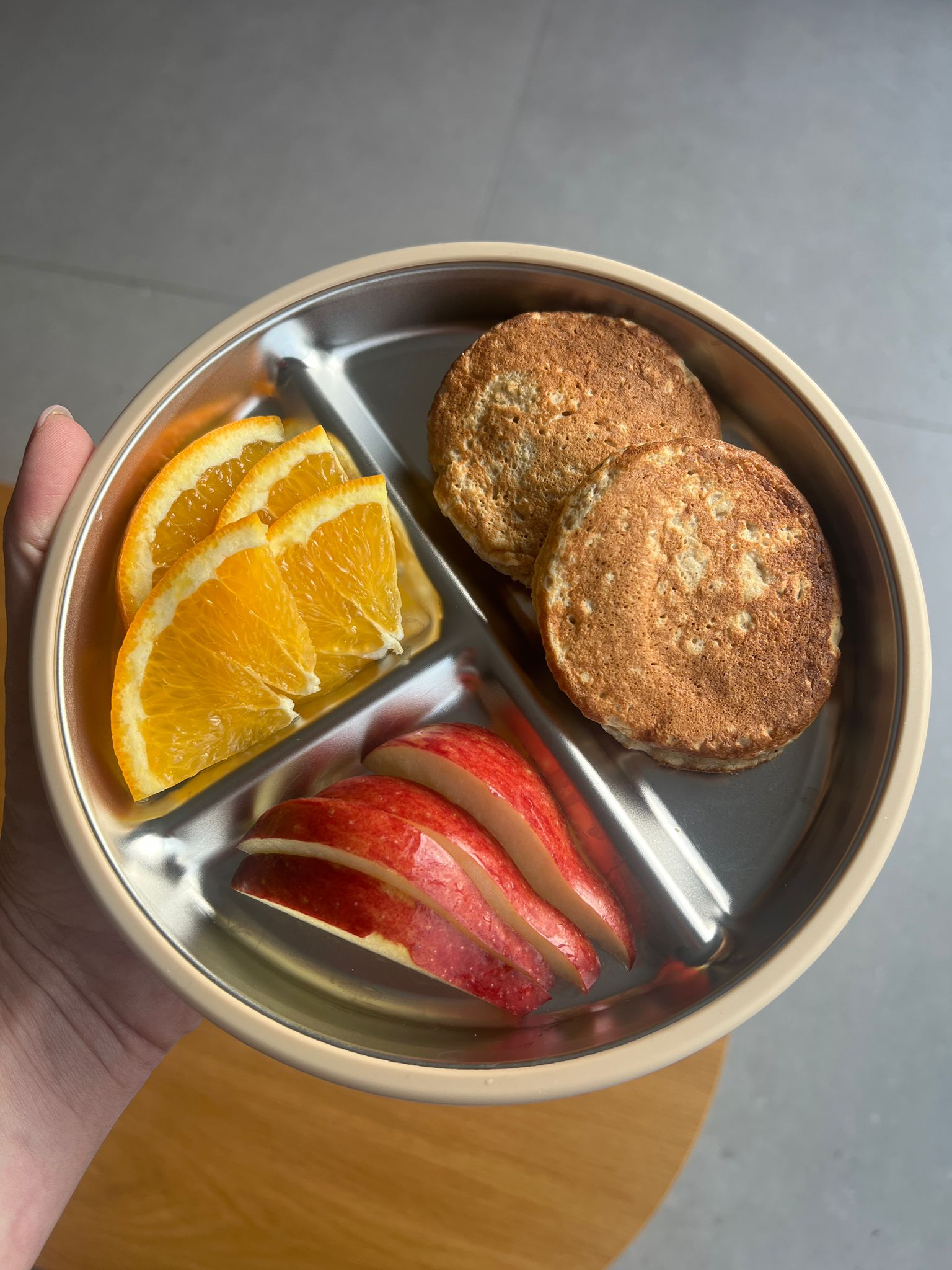 רעיונות לארוחות עם צלחת מחולקת וקערה